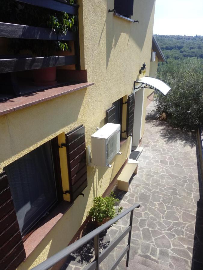 V Klancu Apartment Dekani Exterior photo